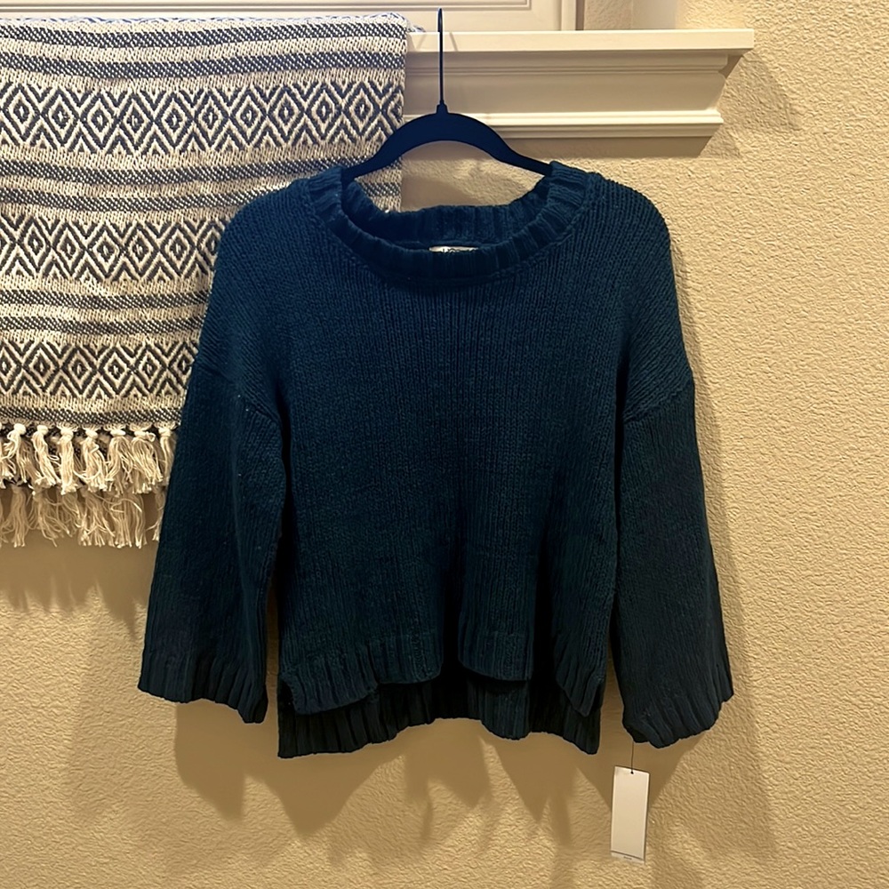 Women’s UGG Knit Sweater, Brand New, Medium